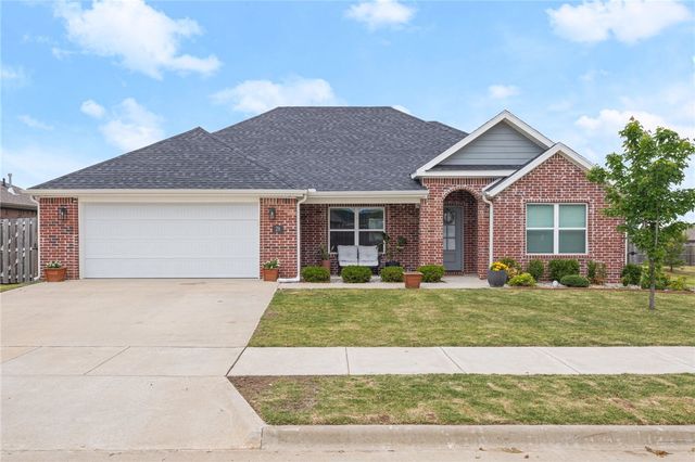 28 E Loveland Loop, Farmington, AR 72730