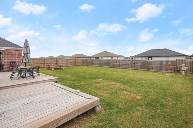 28 E Loveland Loop, Farmington, AR 72730