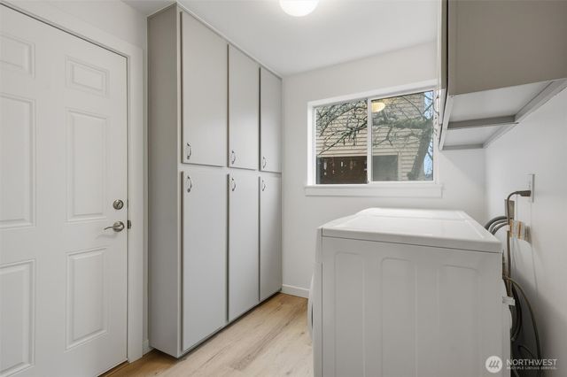 8703 NE 144th Court, Kirkland, WA 98034