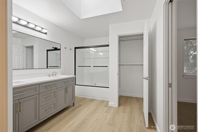 8703 NE 144th Court, Kirkland, WA 98034