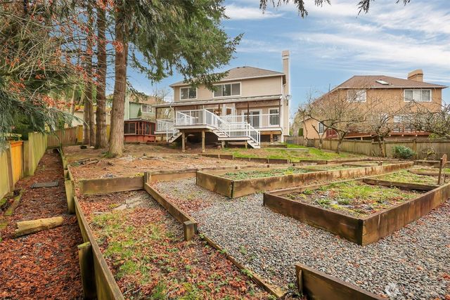 8703 NE 144th Court, Kirkland, WA 98034