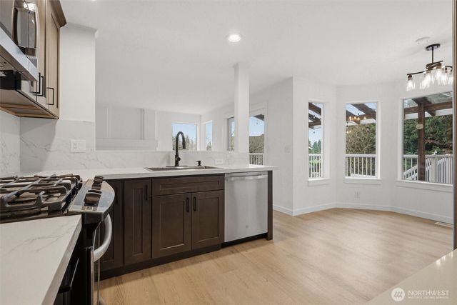 8703 NE 144th Court, Kirkland, WA 98034