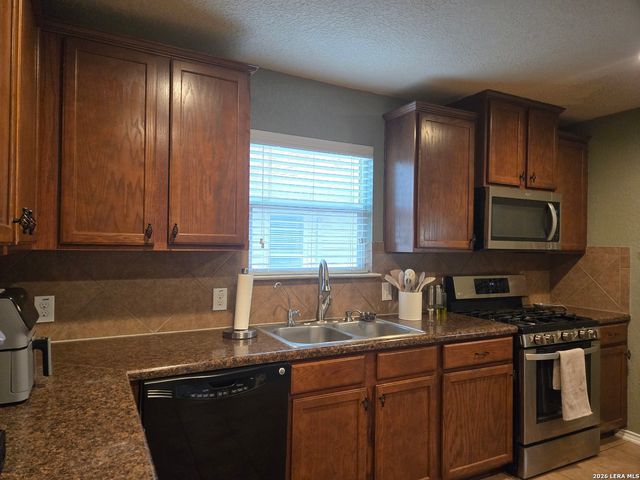 5927 Onyx Way, San Antonio, TX 78222