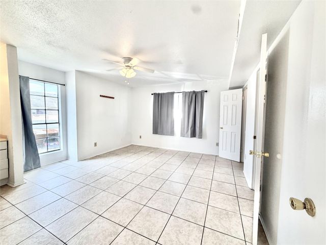 8323 Wilcrest Drive 7002, Houston, TX 77072