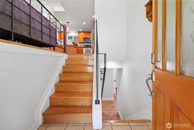 12100 105th Place NE, Kirkland, WA 98034