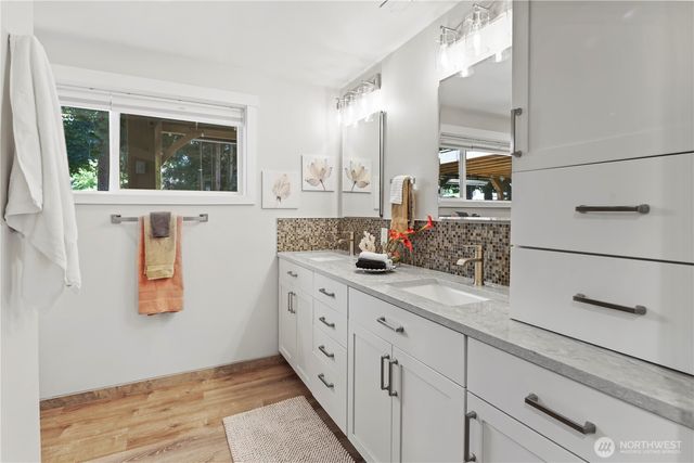 12100 105th Place NE, Kirkland, WA 98034