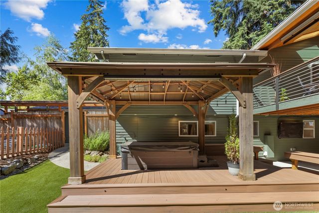 12100 105th Place NE, Kirkland, WA 98034