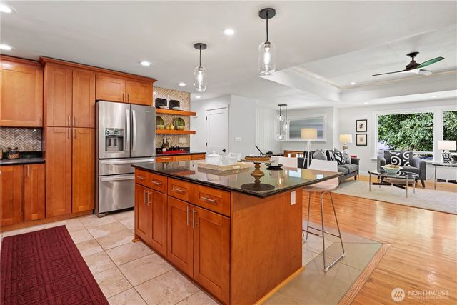 12100 105th Place NE, Kirkland, WA 98034