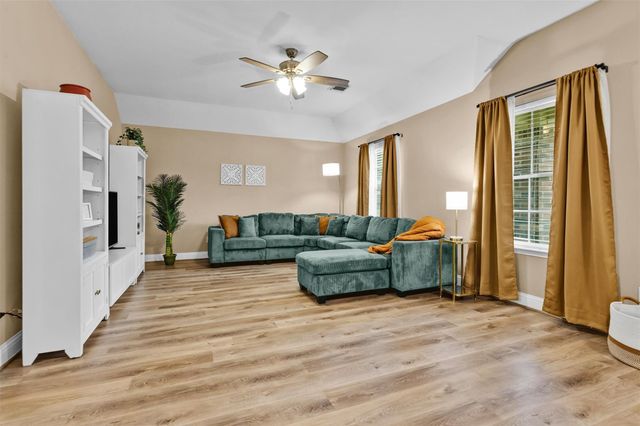 19526 Stillhouse Drive, Tomball, TX 77375