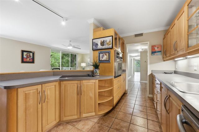 1719 NW 23RD AVENUE 3E, Gainesville, FL 32605