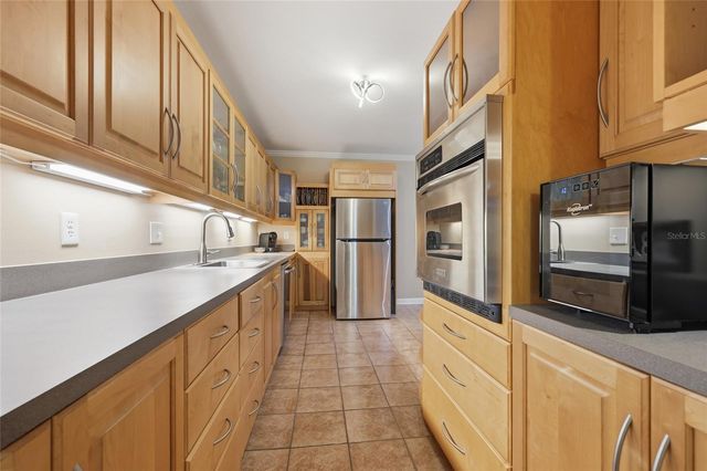 1719 NW 23RD AVENUE 3E, Gainesville, FL 32605