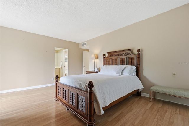 1719 NW 23RD AVENUE 3E, Gainesville, FL 32605
