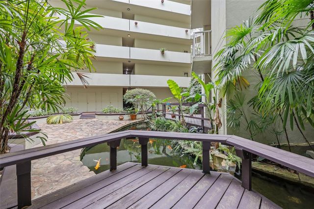1719 NW 23RD AVENUE 3E, Gainesville, FL 32605
