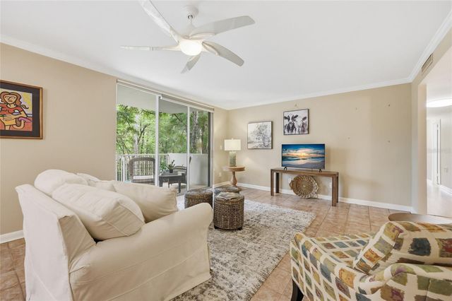1719 NW 23RD AVENUE 3E, Gainesville, FL 32605