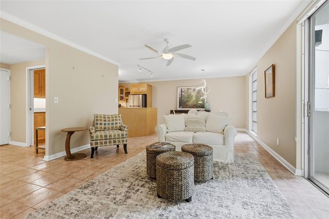 1719 NW 23RD AVENUE 3E, Gainesville, FL 32605