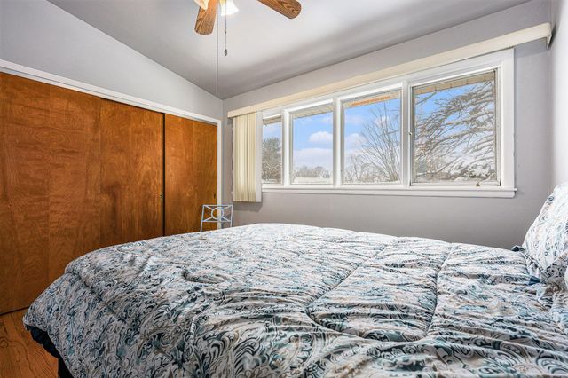 332 Espanola Avenue, Parchment City, MI 49004