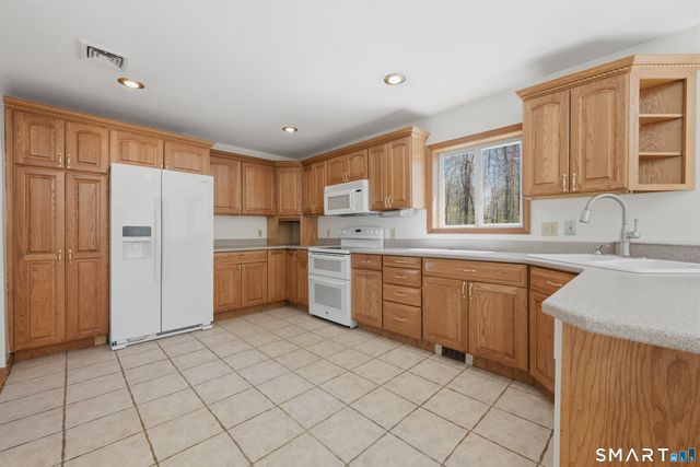 59 Oakwood Boulevard, Plainfield, CT 06374