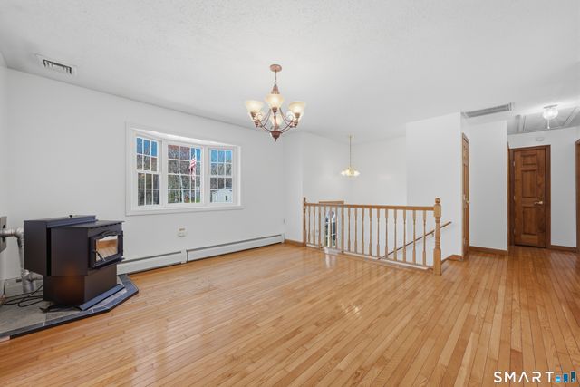 59 Oakwood Boulevard, Plainfield, CT 06374