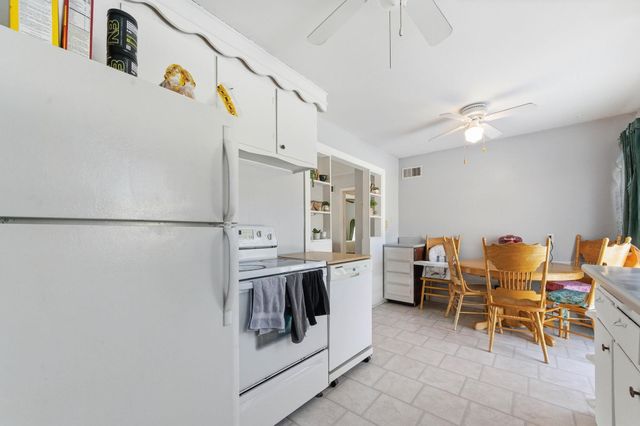 129 S Kokomo Ave, Derby, KS 67037