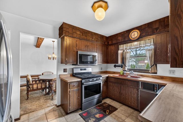 4332 Chekanoff DRIVE, Mount Pleasant, WI 53403
