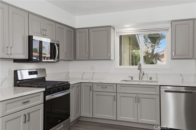 1375 N Chestnut, Rialto, CA 92376