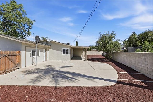 1375 N Chestnut, Rialto, CA 92376
