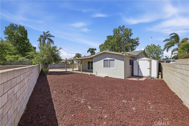 1375 N Chestnut, Rialto, CA 92376