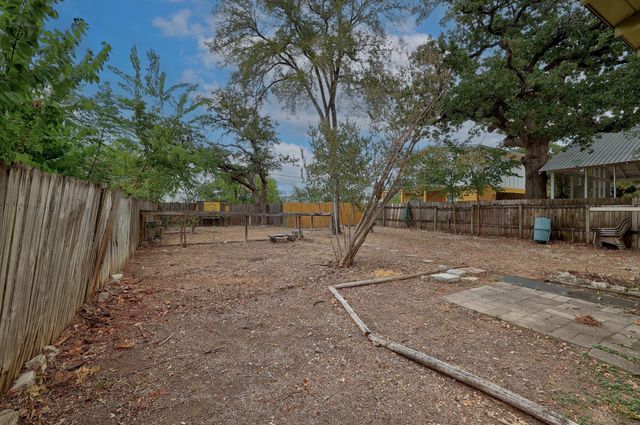708 W 35th ST, Austin, TX 78705