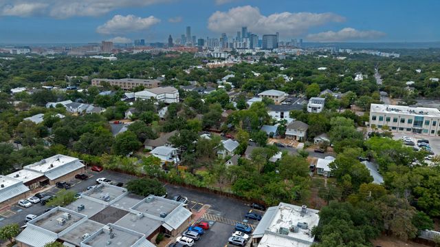 708 W 35th ST, Austin, TX 78705