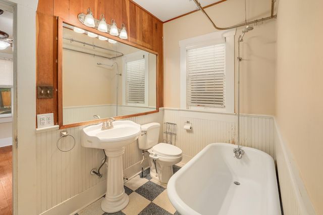 708 W 35th ST, Austin, TX 78705