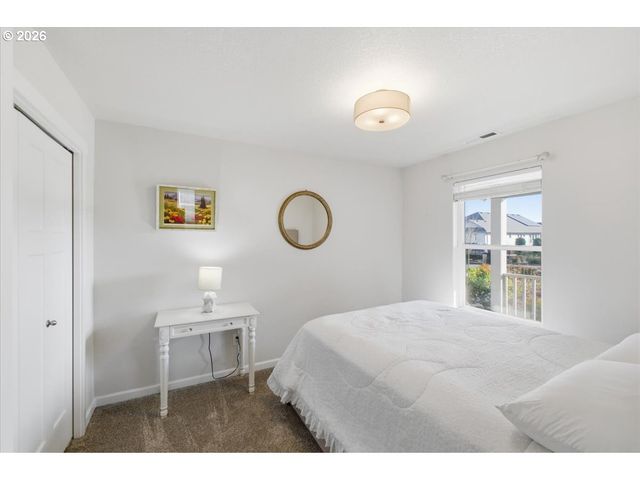 2046 Se ACADEMY St, Dallas, OR 97338