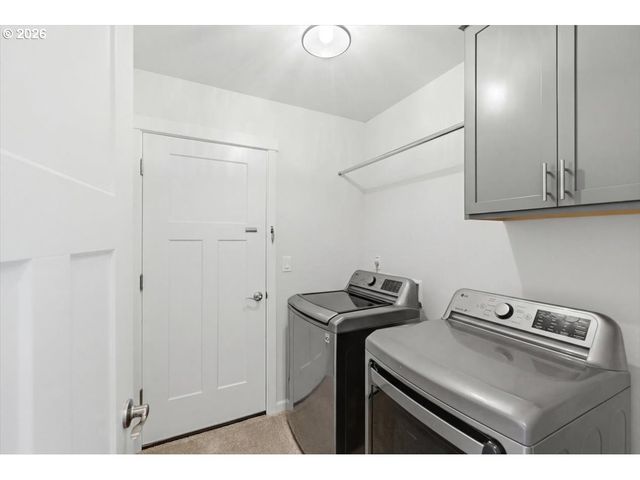 2046 Se ACADEMY St, Dallas, OR 97338