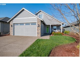 2046 Se ACADEMY St, Dallas, OR 97338