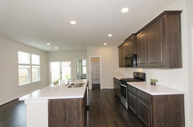 6056 Urbano BND, Round Rock, TX 78665