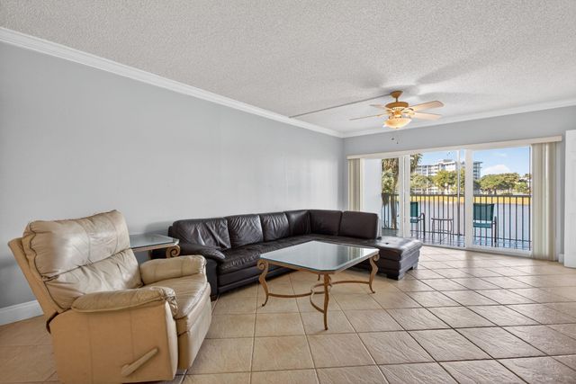 2801 N Palm Aire Drive 203, Pompano Beach, FL 33069