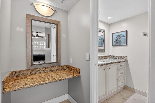 2801 N Palm Aire Drive 203, Pompano Beach, FL 33069