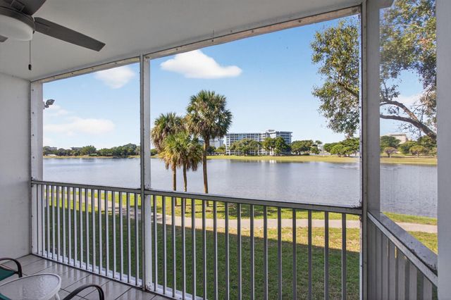 2801 N Palm Aire Drive 203, Pompano Beach, FL 33069
