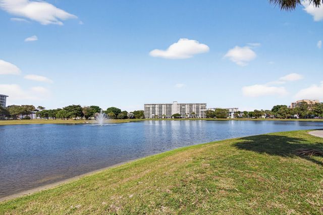 2801 N Palm Aire Drive 203, Pompano Beach, FL 33069