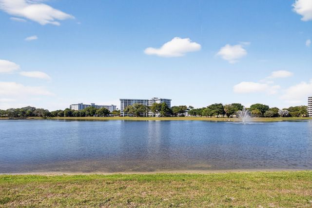 2801 N Palm Aire Drive 203, Pompano Beach, FL 33069