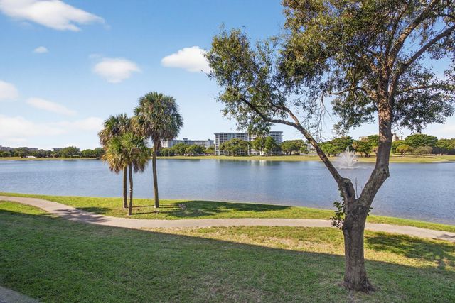 2801 N Palm Aire Drive 203, Pompano Beach, FL 33069