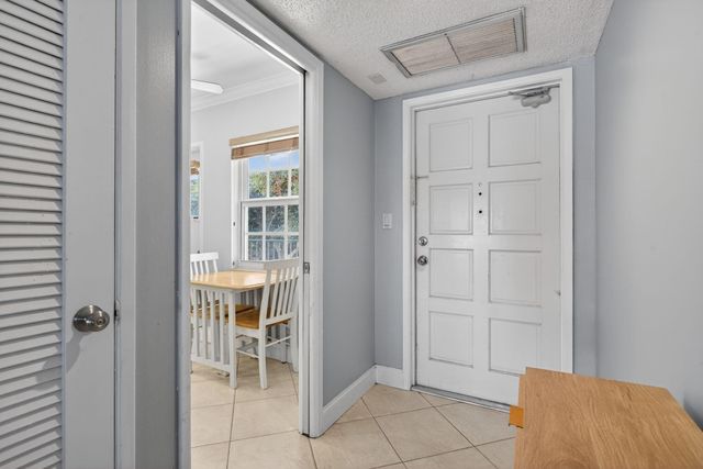 2801 N Palm Aire Drive 203, Pompano Beach, FL 33069