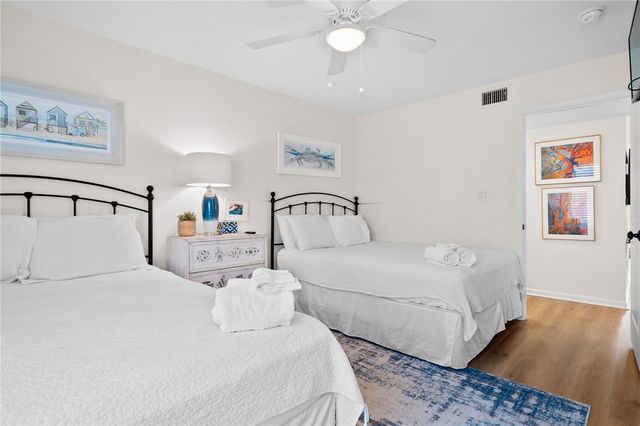 905 Sandollar St 905, Rockport, TX 78382