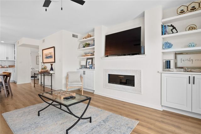 905 Sandollar St 905, Rockport, TX 78382