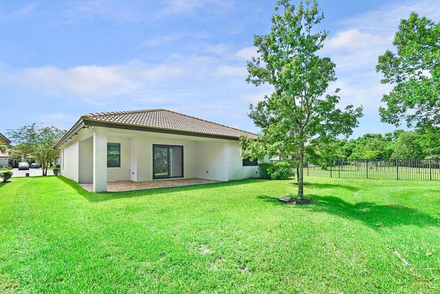 5915 SE Entry Ct, Stuart, FL 34997