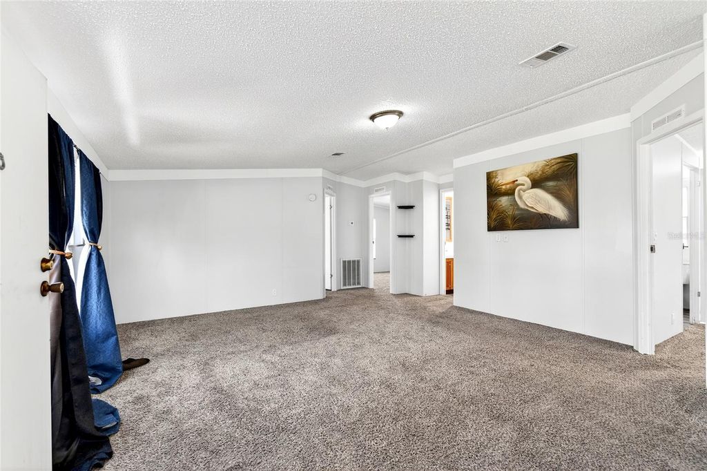 Image 6 of property listing at 6740 SW 84TH STREET, Ocala, FL 34476