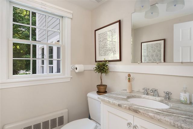 419 Nayatt Road, Barrington, RI 02806