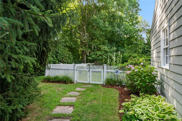 419 Nayatt Road, Barrington, RI 02806
