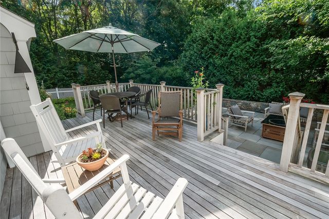 419 Nayatt Road, Barrington, RI 02806