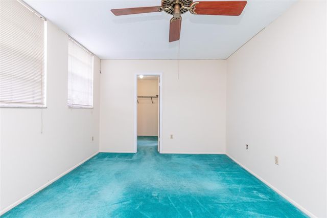 4281 W 10th Ct, Hialeah, FL 33012