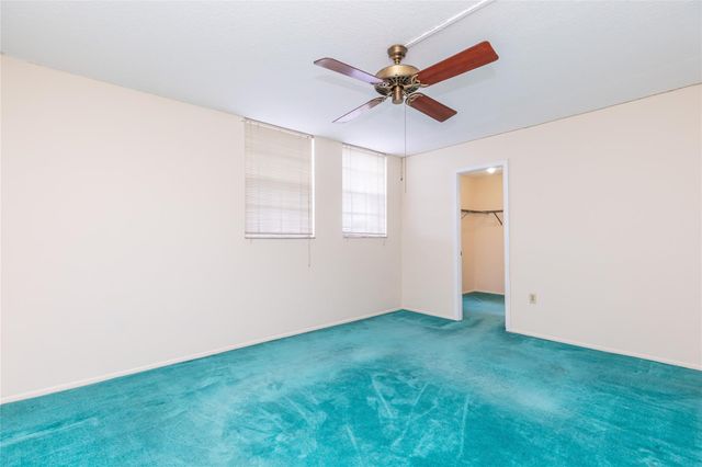 4281 W 10th Ct, Hialeah, FL 33012